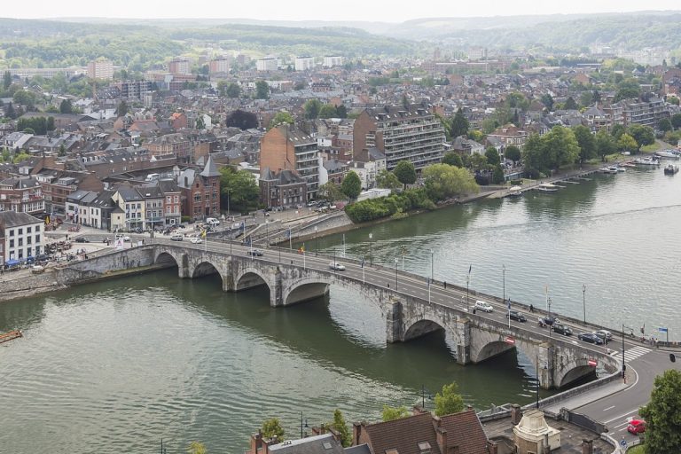 【ベルギー】ベルギー規制当局がDNS管理団体と連携し、無免許サイトのドメイン差し押さえと警告ページへのリダイレクトを可能にした模様。